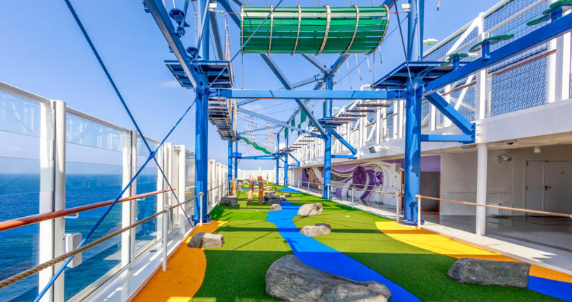 Minigolf auf Kreuzfahrtschiff - Adventuregolf